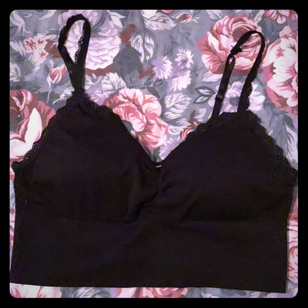 🌹Altar’d State Black Bralette🌹